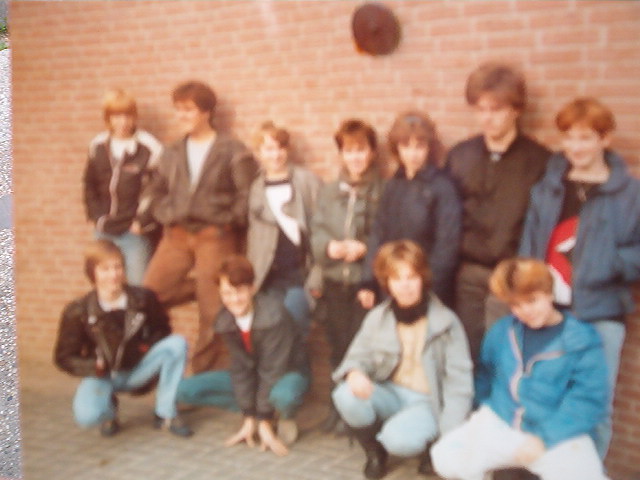 Dit is een foto van toen Nel de NRC handelsblad liep allemaal krantenlopers.